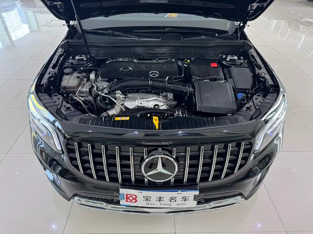 MERCEDES BENZ GLB 2023