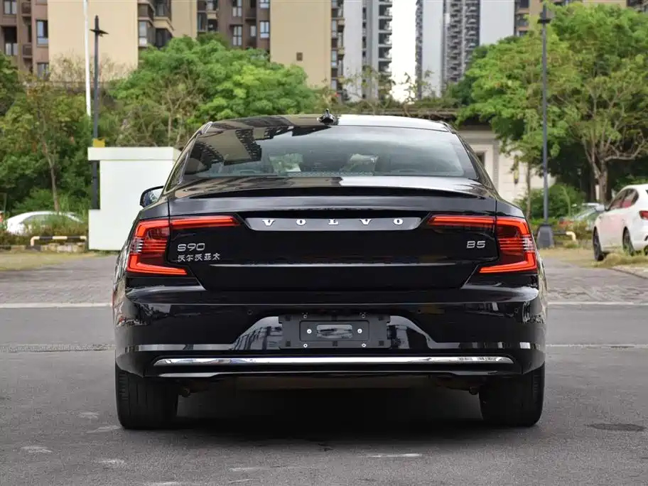 VOLVO S90 2021