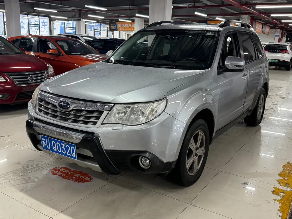 SUBARU FORESTER 2012