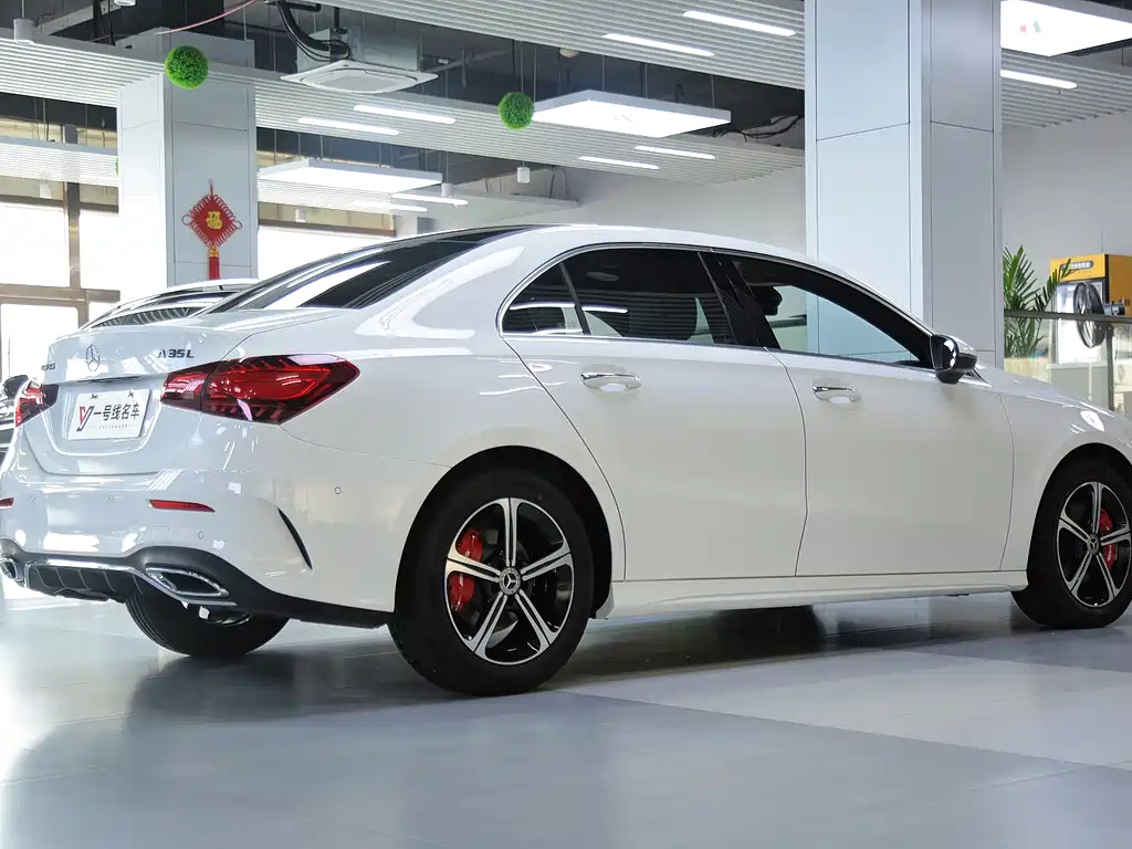 MERCEDES BENZ A-CLASS 2024