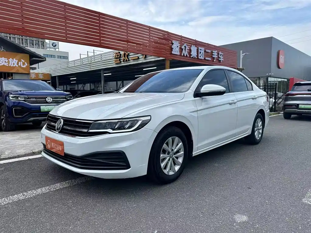 VOLKSWAGEN BORA 2020