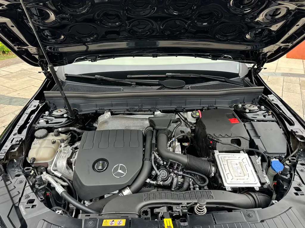 MERCEDES BENZ GLB 2021