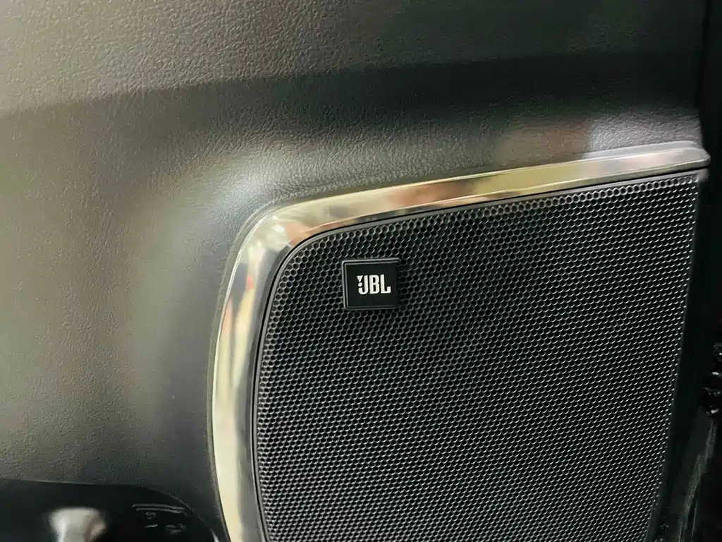 TOYOTA ALPHARD 2018