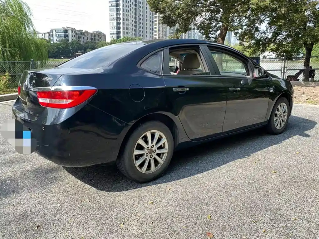 BUICK EXCELLE 2011