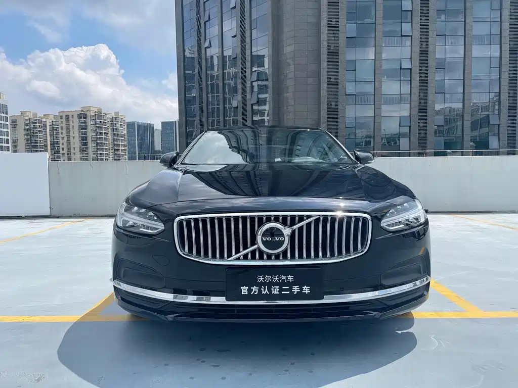 VOLVO S90 2022