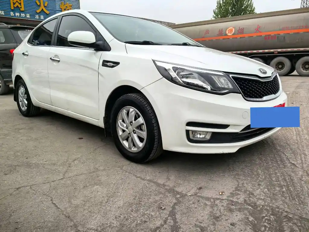 KIA K2 2015