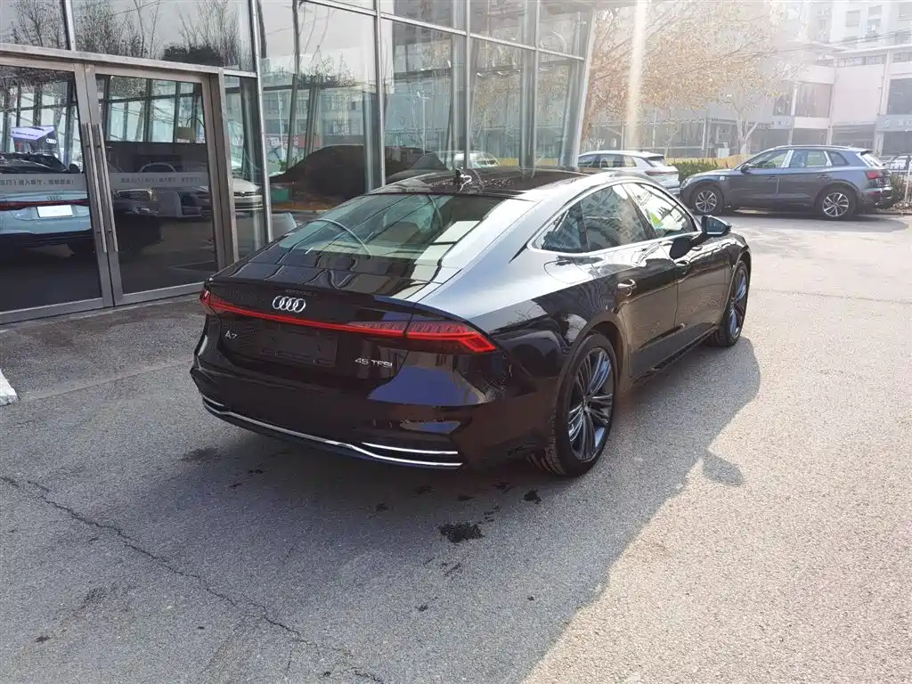 AUDI A7 2024