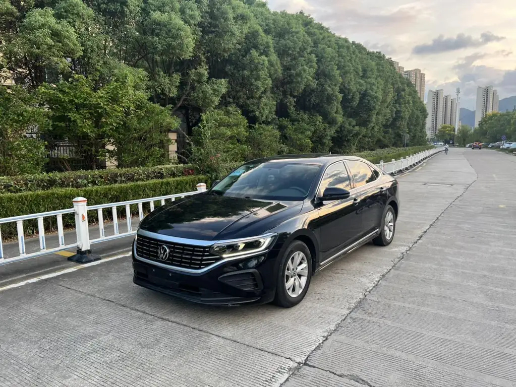 VOLKSWAGEN PASSAT 2022