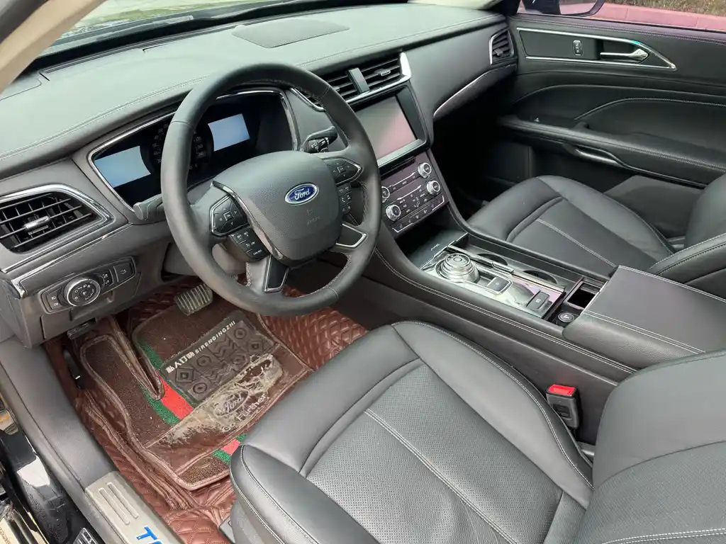 FORD TAURUS 2015