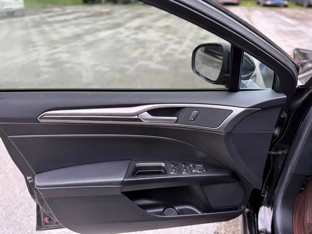 FORD MONDEO 2018