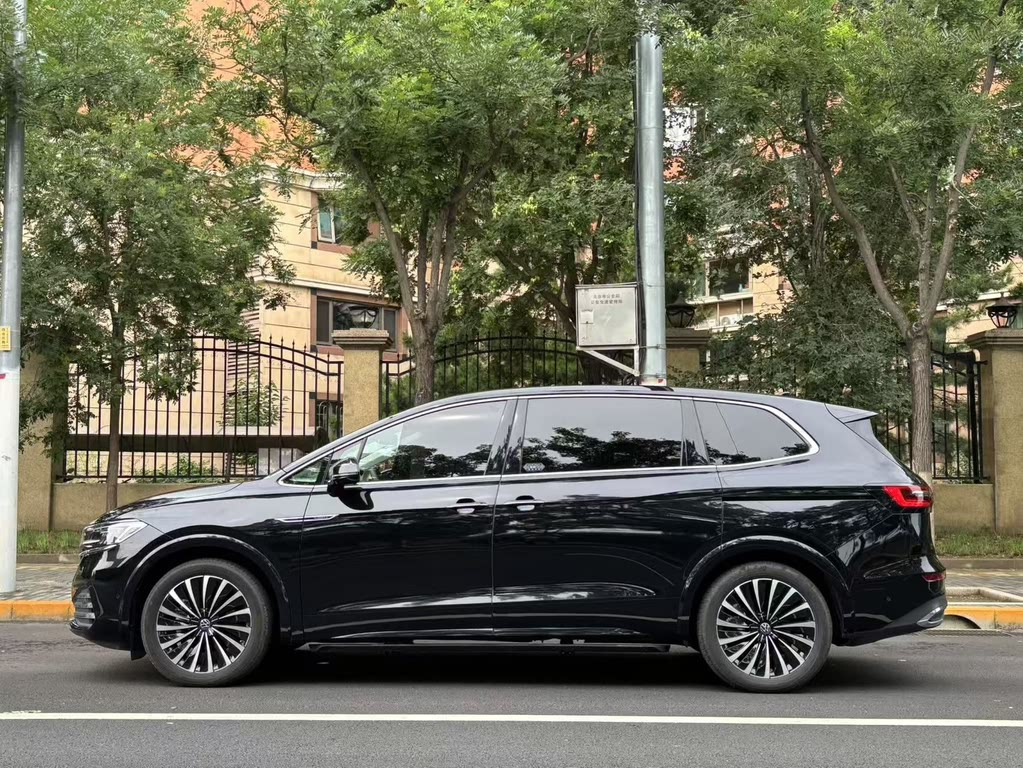VOLKSWAGEN VILORAN 2024