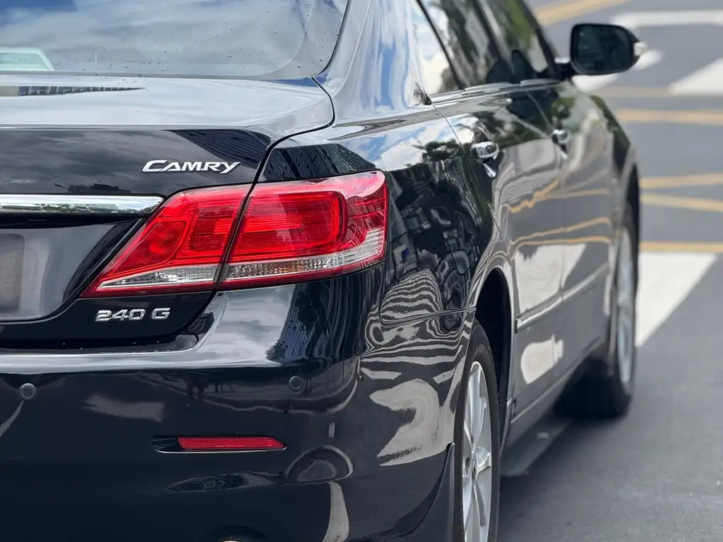 TOYOTA CAMRY 2011