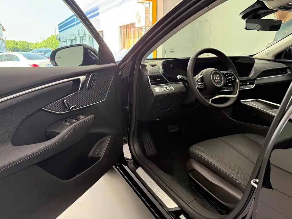BUICK LACROSSE 2025