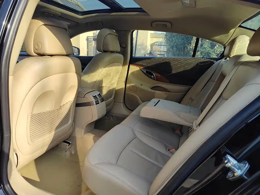 BUICK LACROSSE 2012