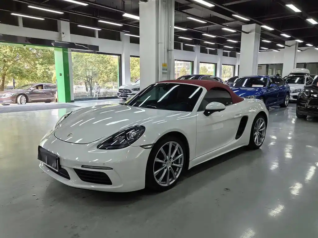 PORSCHE 718 2016