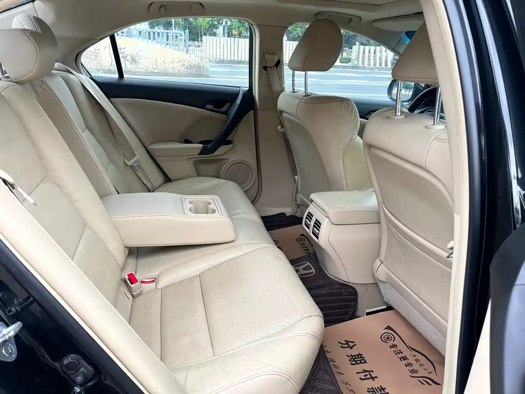 HONDA SI PLATINUM 2012