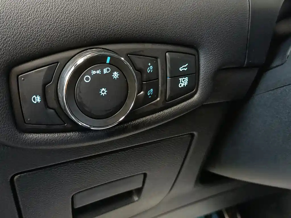 FORD EDGE 2022
