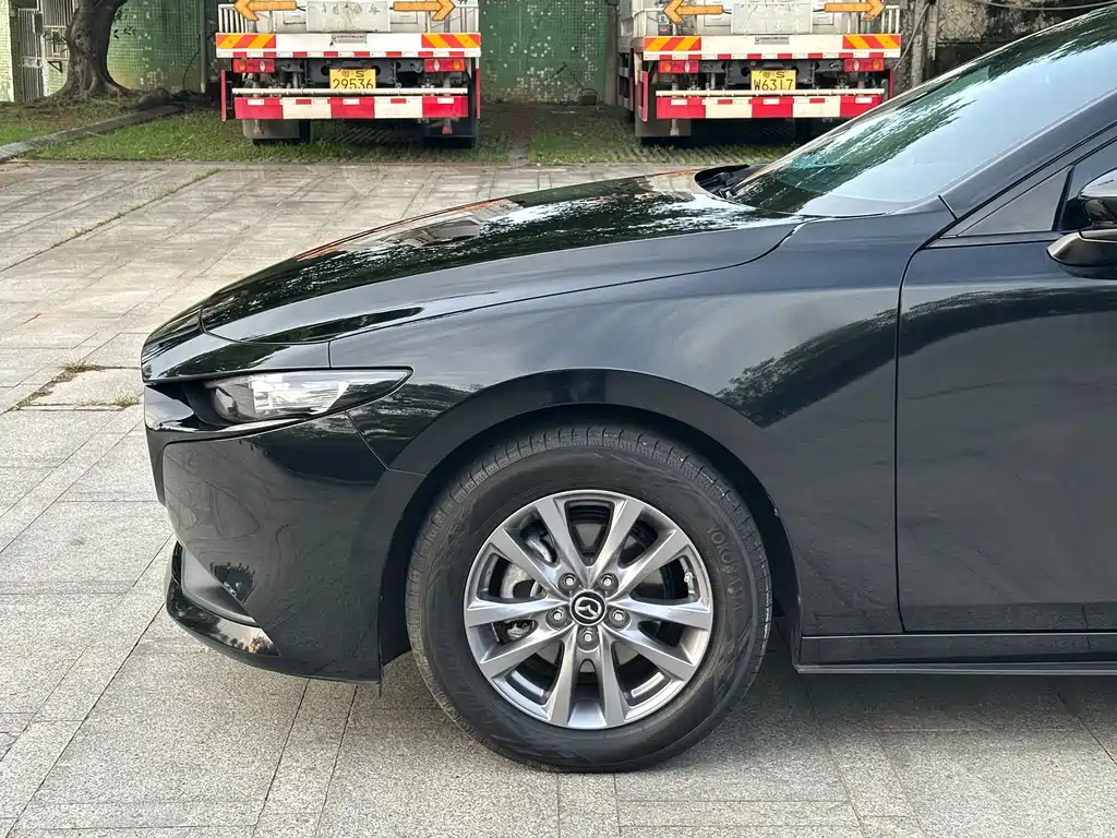 MAZDA 3 AXELA 2023