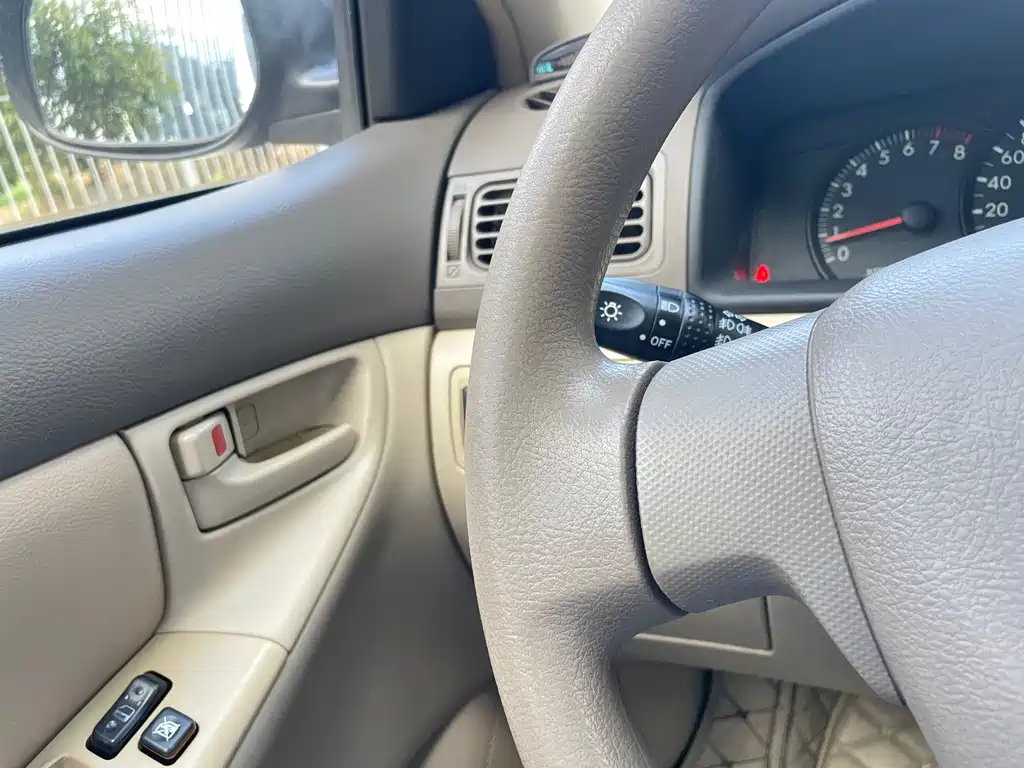 TOYOTA COROLLA 2011