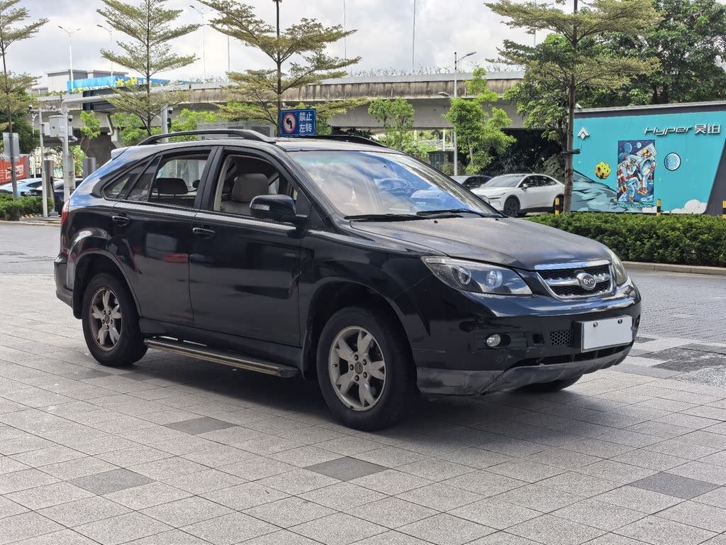 BYD S6 2011