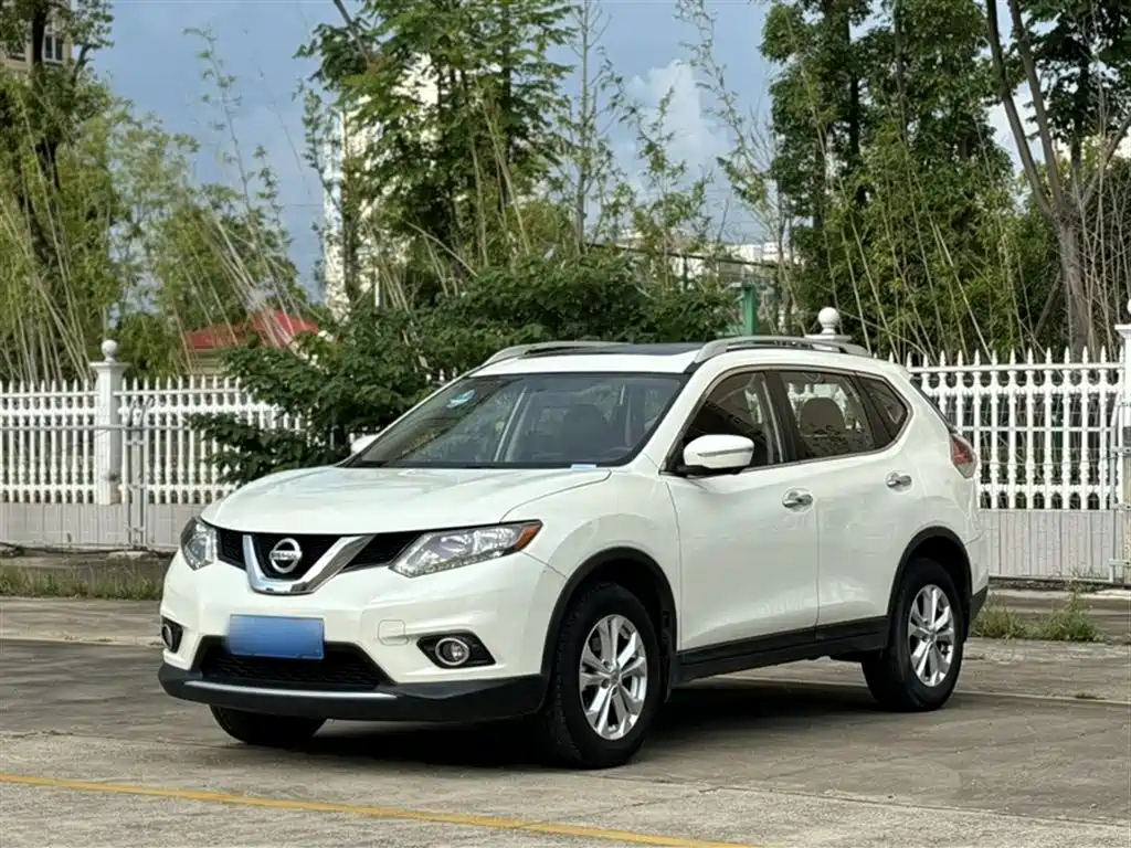 NISSAN X-TRAIL 2014