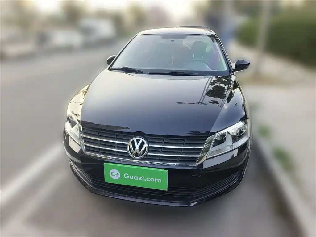 VOLKSWAGEN LAVIDA 2013