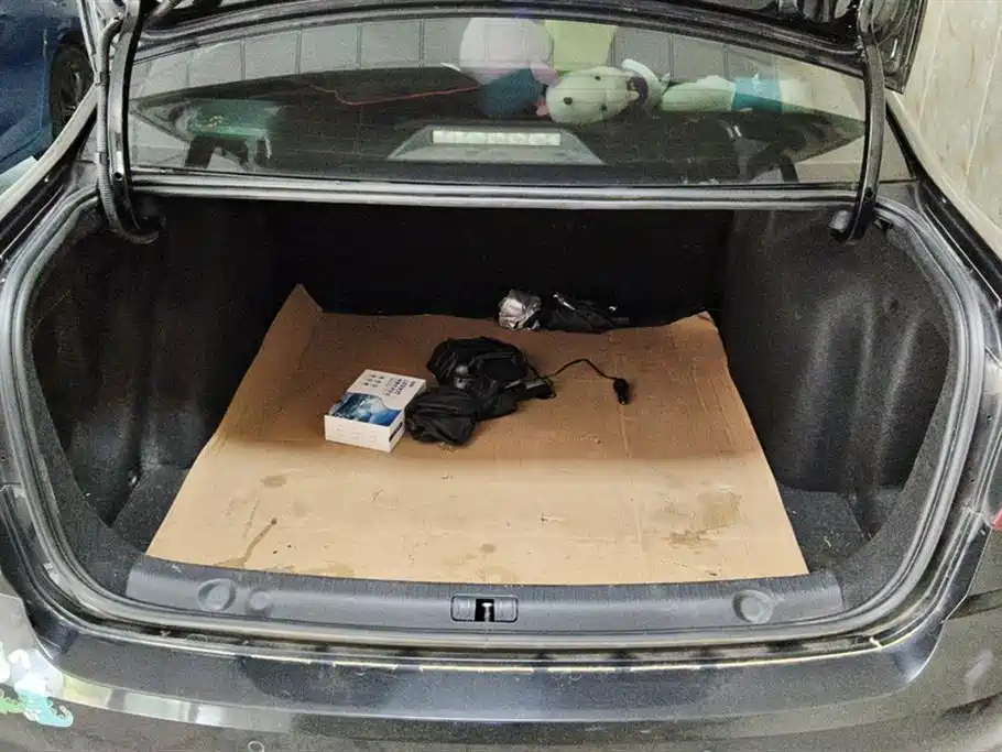 VOLKSWAGEN LAVIDA 2015