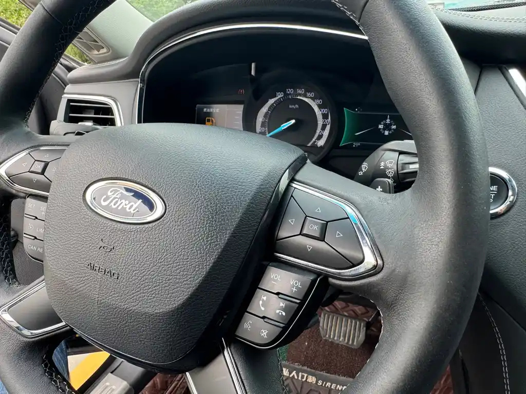 FORD TAURUS 2015