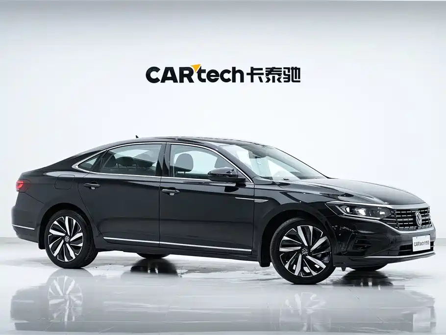 VOLKSWAGEN PASSAT 2022