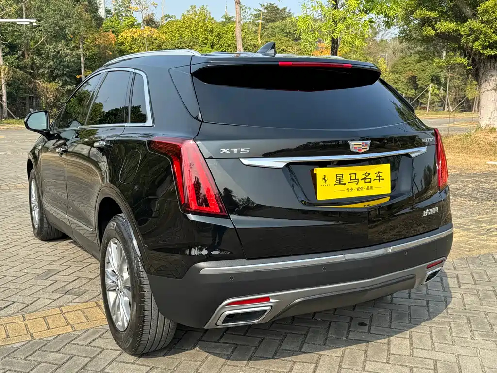 CADILLAC XT5 2021