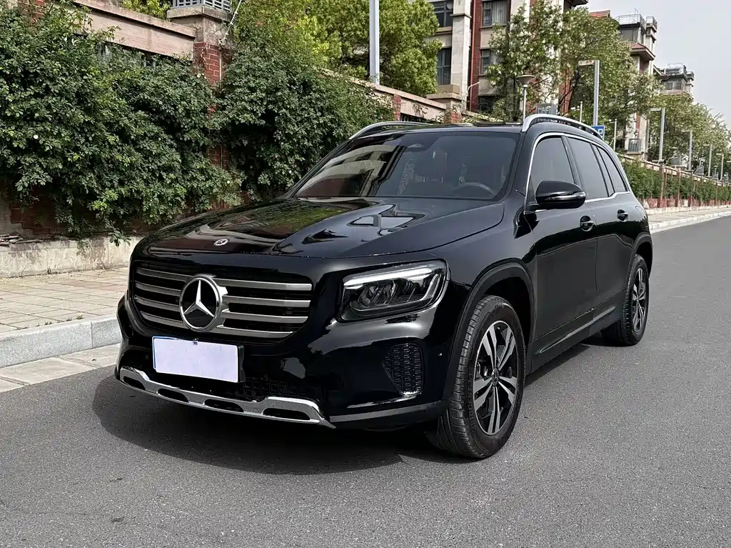 MERCEDES BENZ GLB