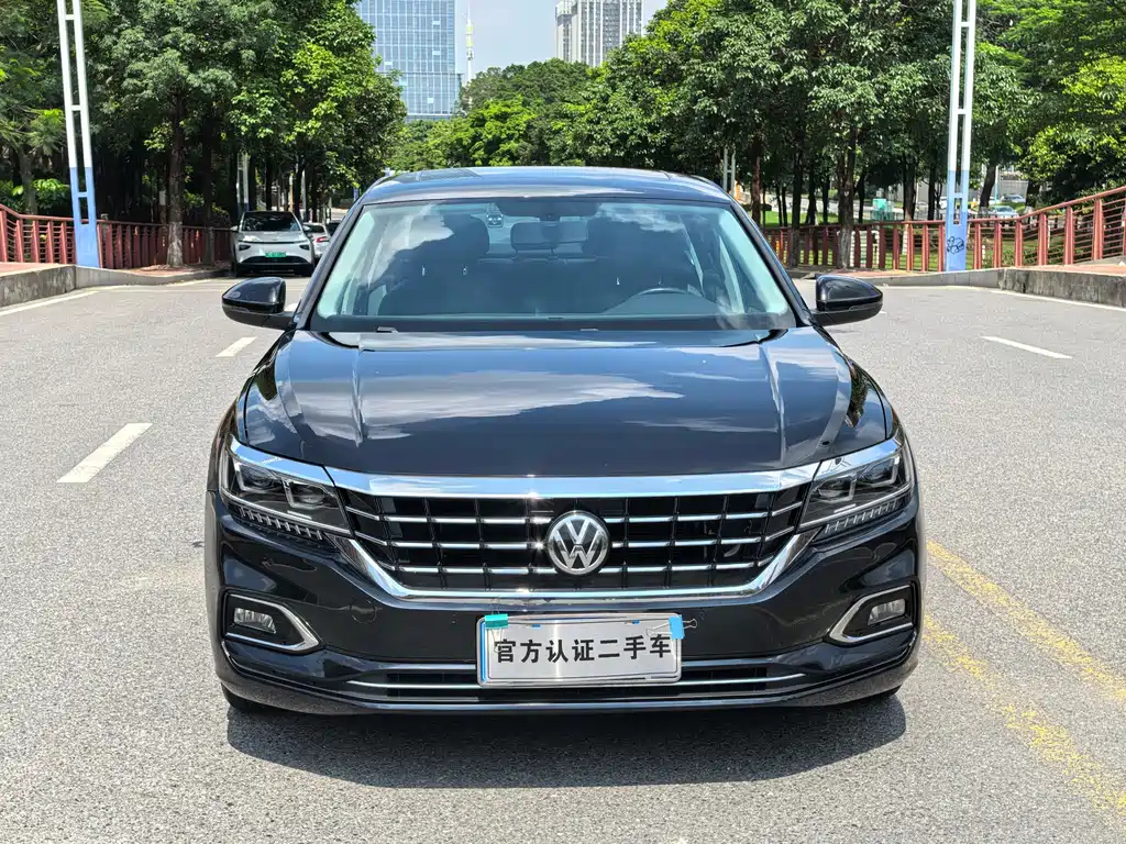 VOLKSWAGEN PASSAT 2020