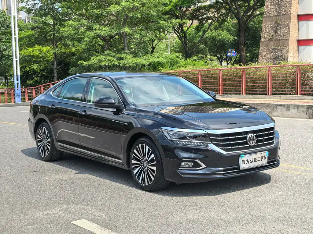 VOLKSWAGEN PASSAT 2020
