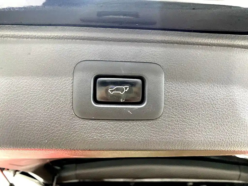 TOYOTA ALPHARD 2012