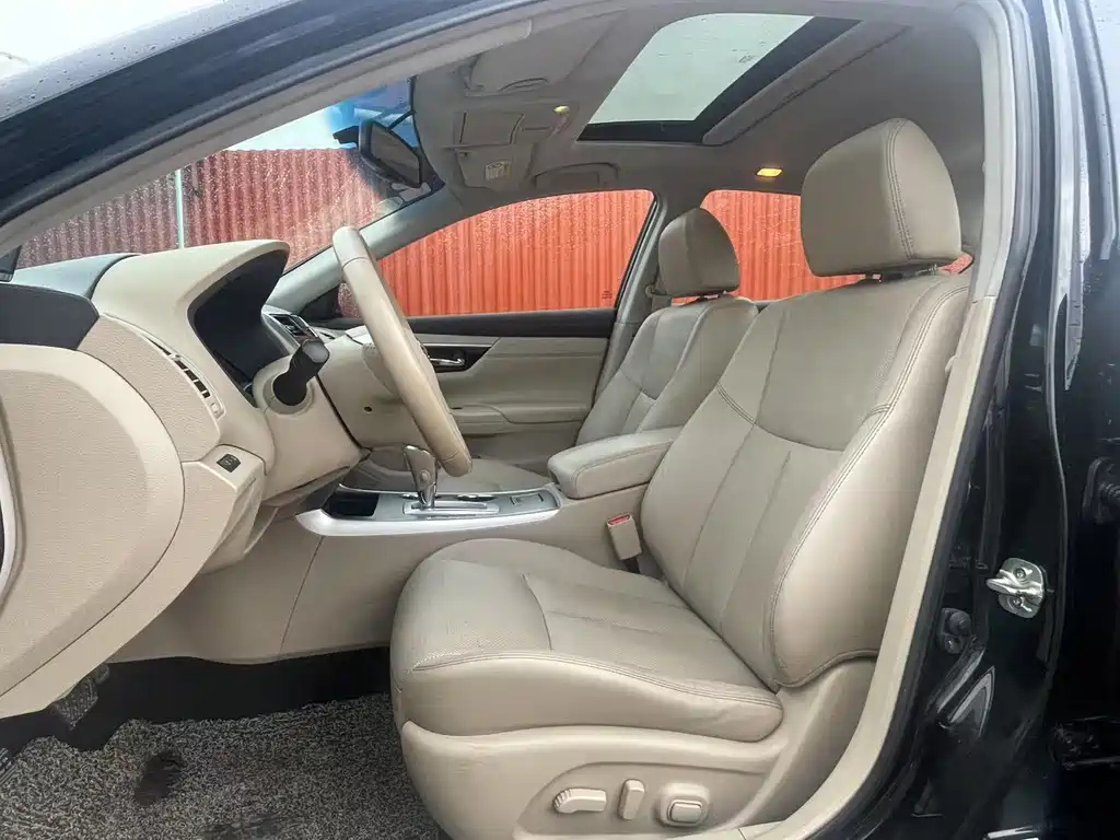 NISSAN TEANA 2018