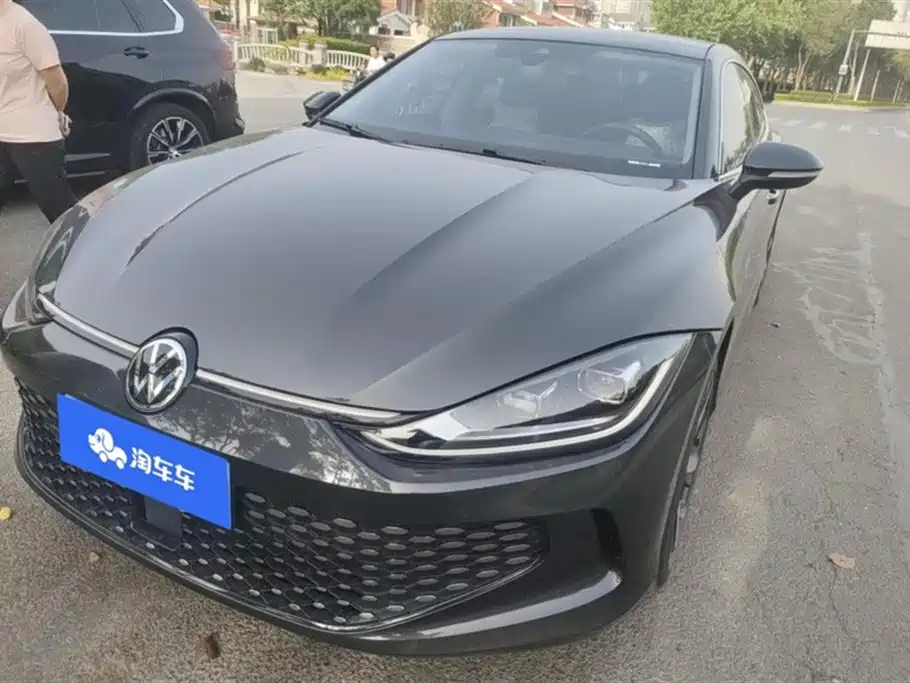 VOLKSWAGEN LAMANDO 2022
