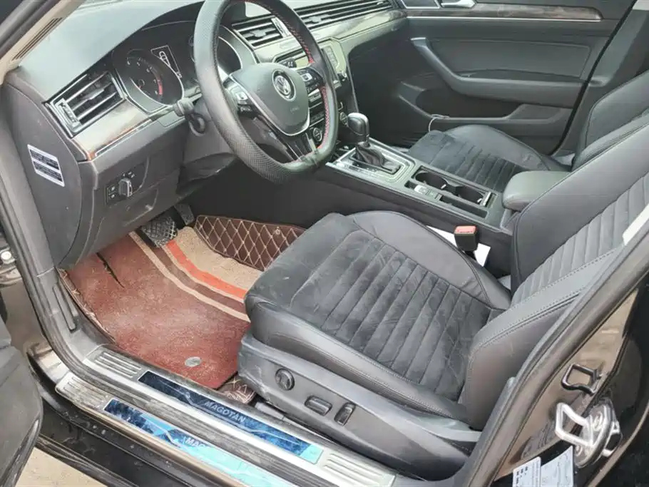 VOLKSWAGEN MAGOTAN 2017