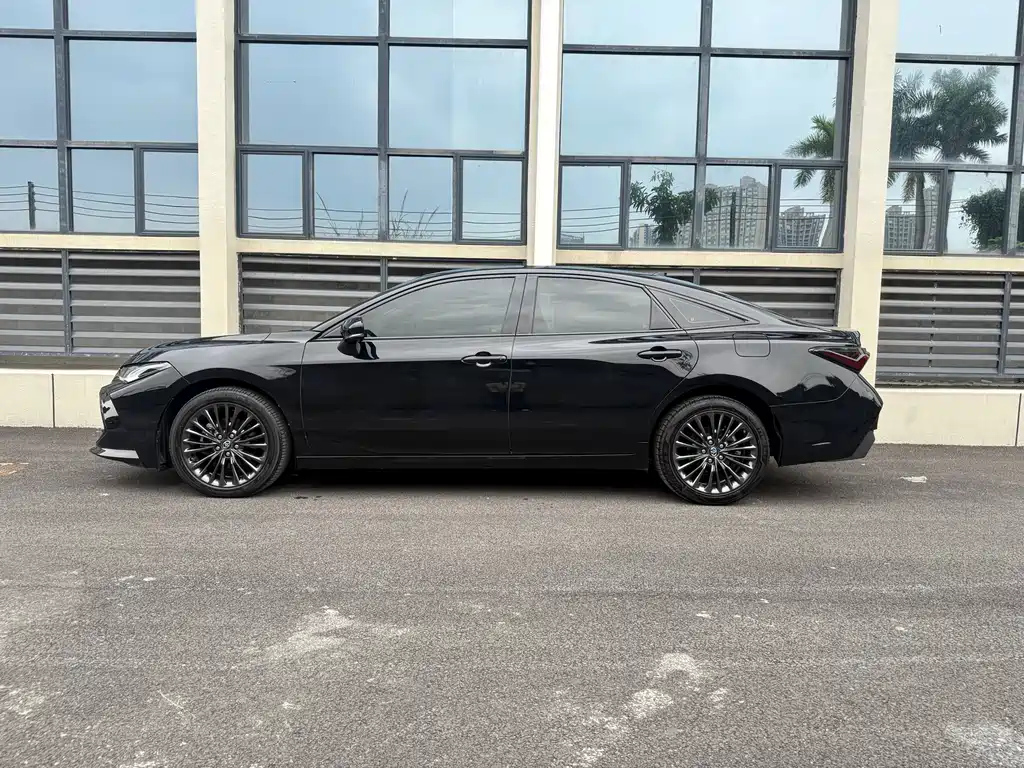 TOYOTA AVALON 2022