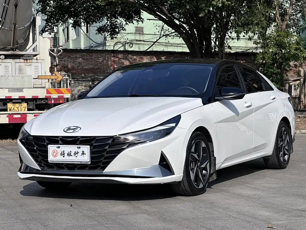 HYUNDAI ELANTRA 2022