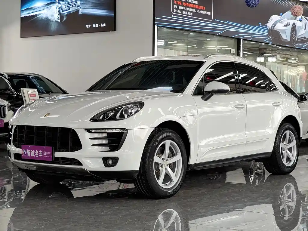 PORSCHE MACAN 2016