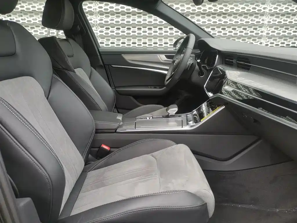 AUDI A6L 2024