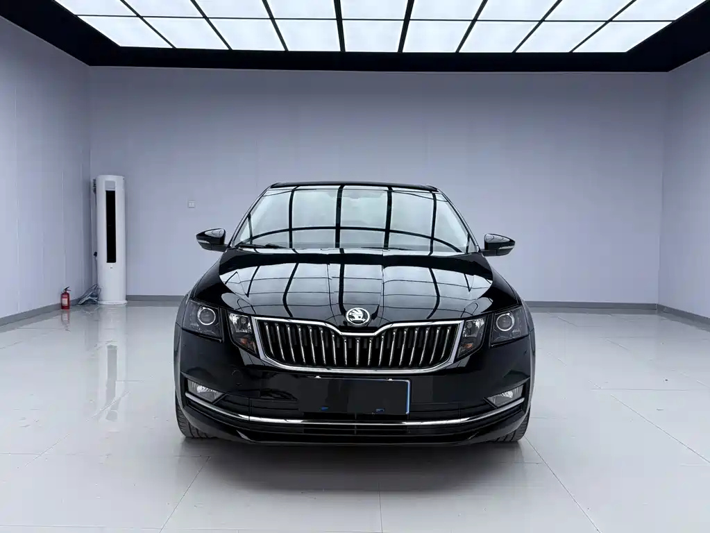 SKODA OCTAVIA 2020