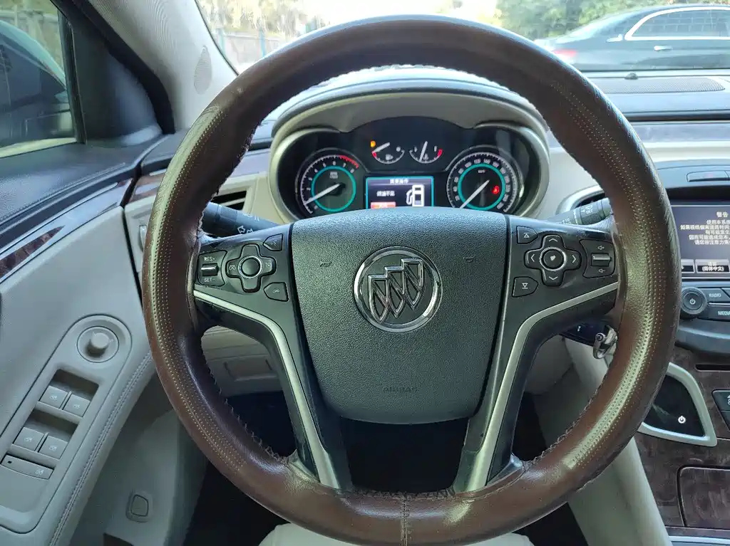 BUICK LACROSSE 2015