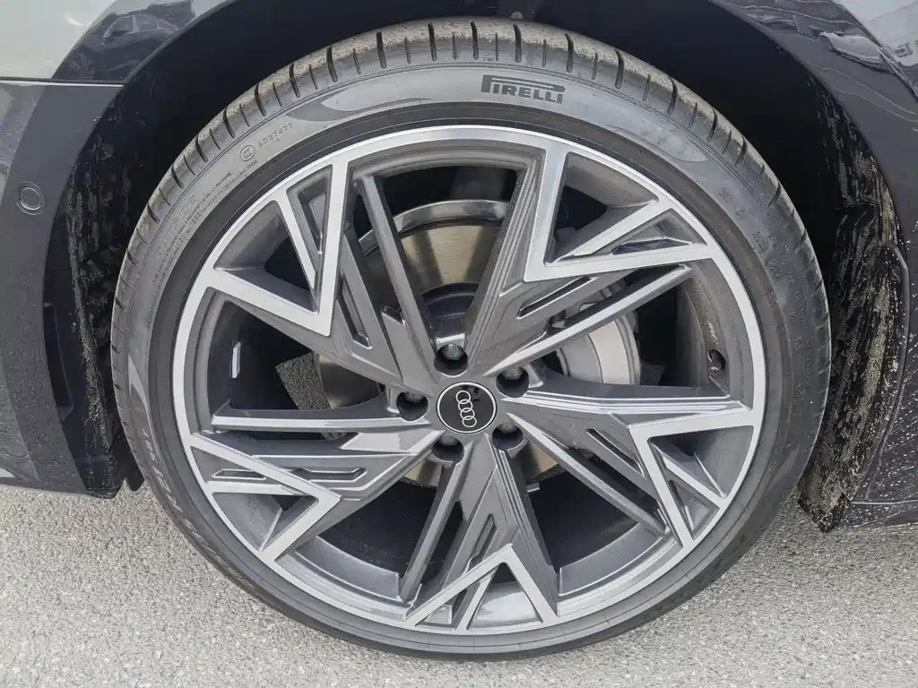 AUDI A7L 2024