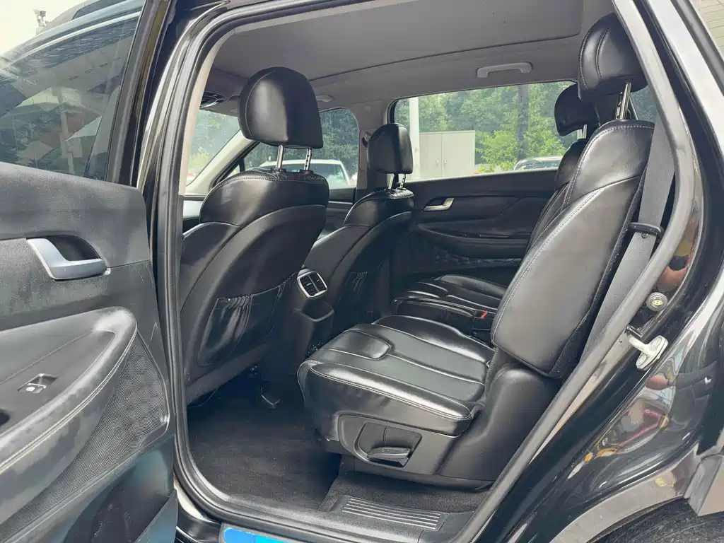 HYUNDAI SANTAFE 2020