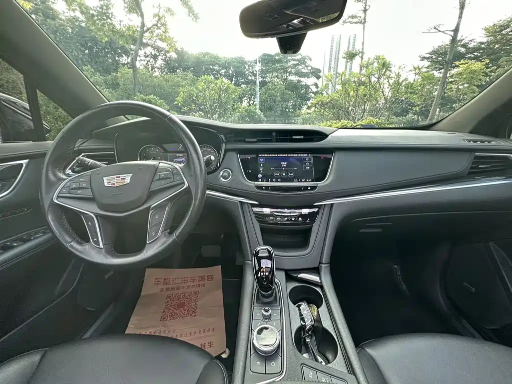 CADILLAC XT5 2021