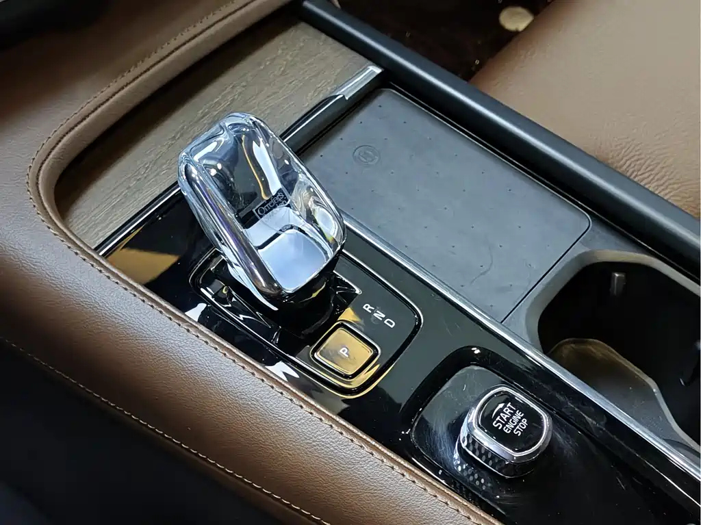 VOLVO S90 2023