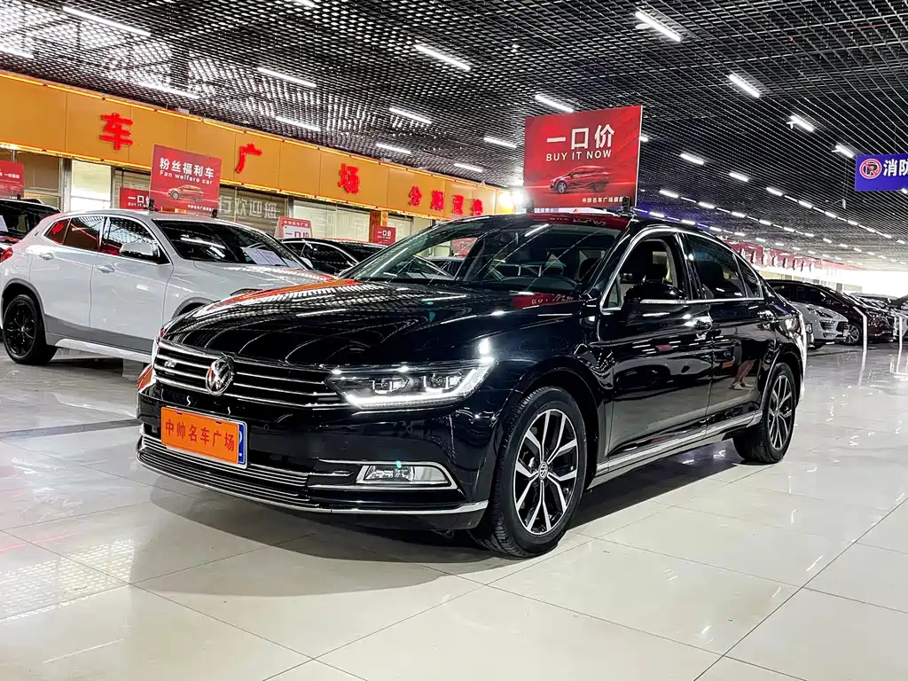 VOLKSWAGEN MAGOTAN 2018