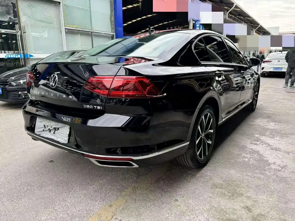 VOLKSWAGEN MAGOTAN 2020
