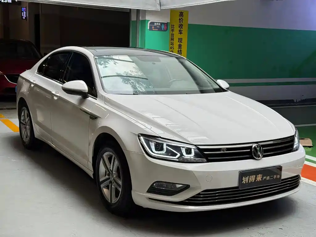 VOLKSWAGEN LAMANDO 2018